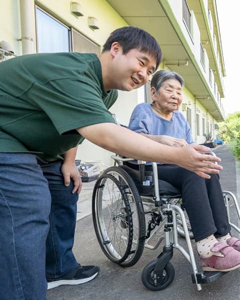 なぎさの里 採用サイト